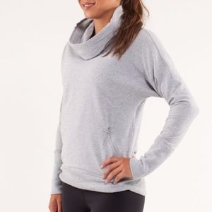 Lululemon - Rest Day Pullover